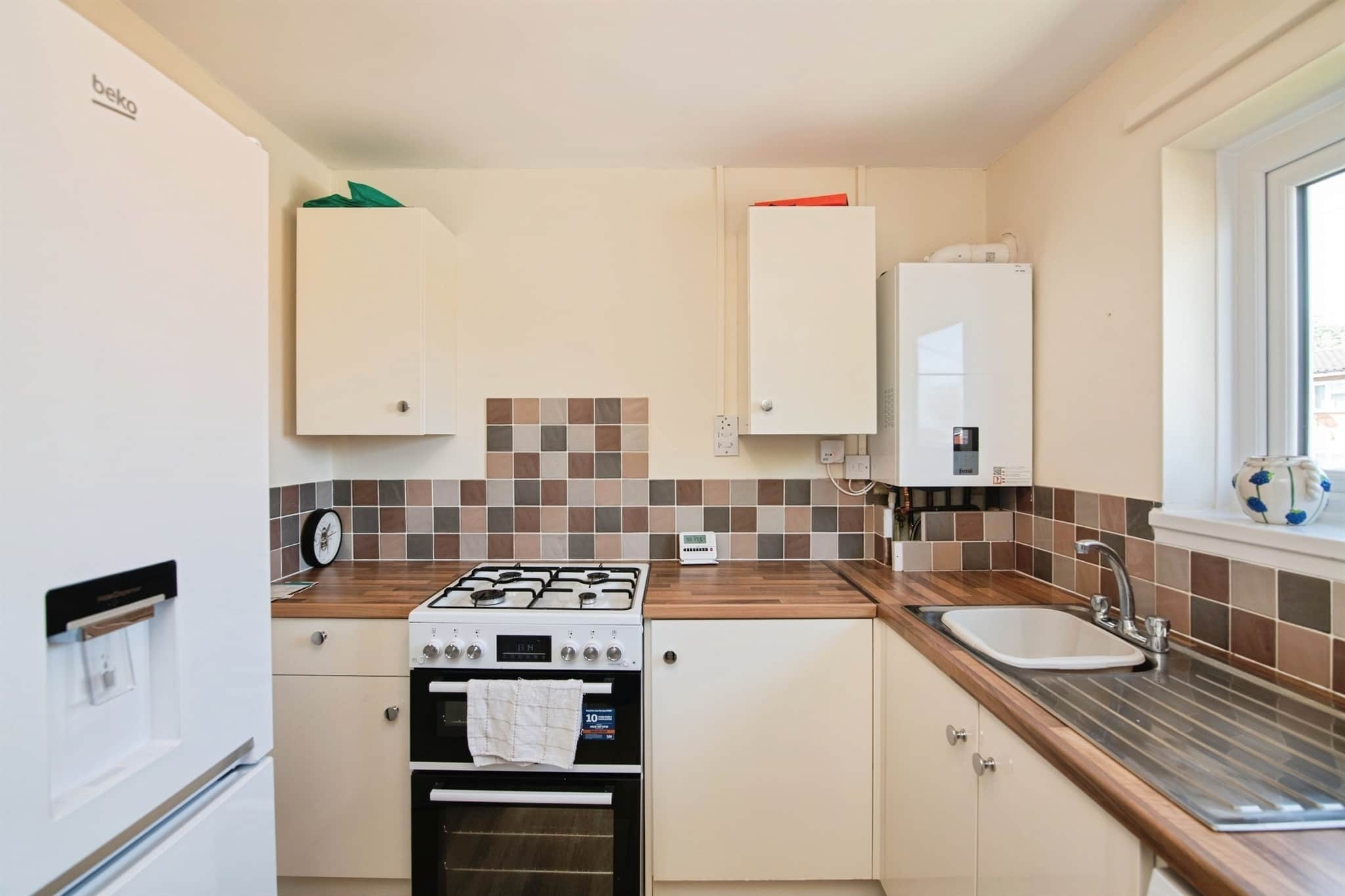 Property at Crown Walk, Tipton