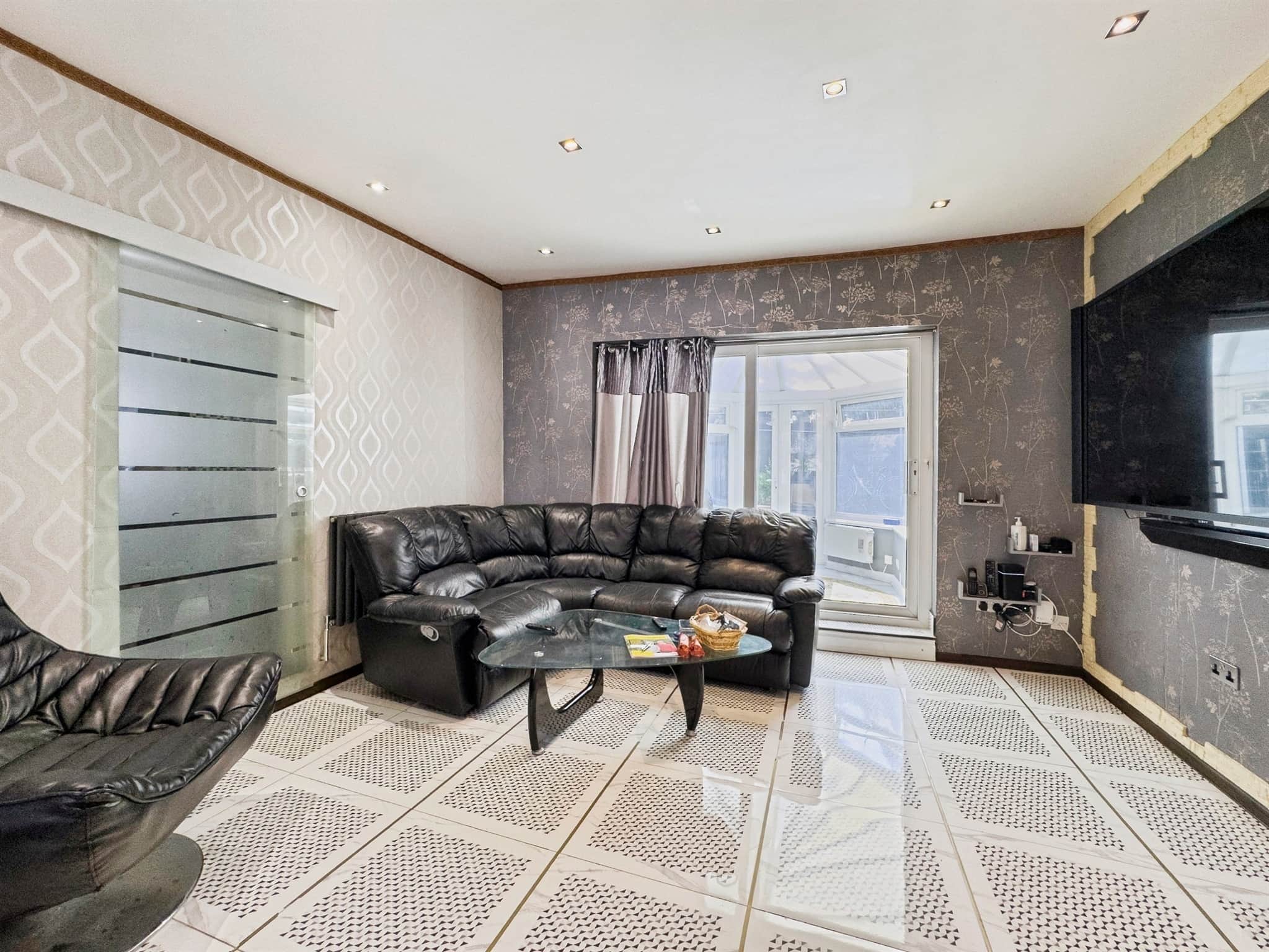 Property at Cannock Road, Wolverhampton