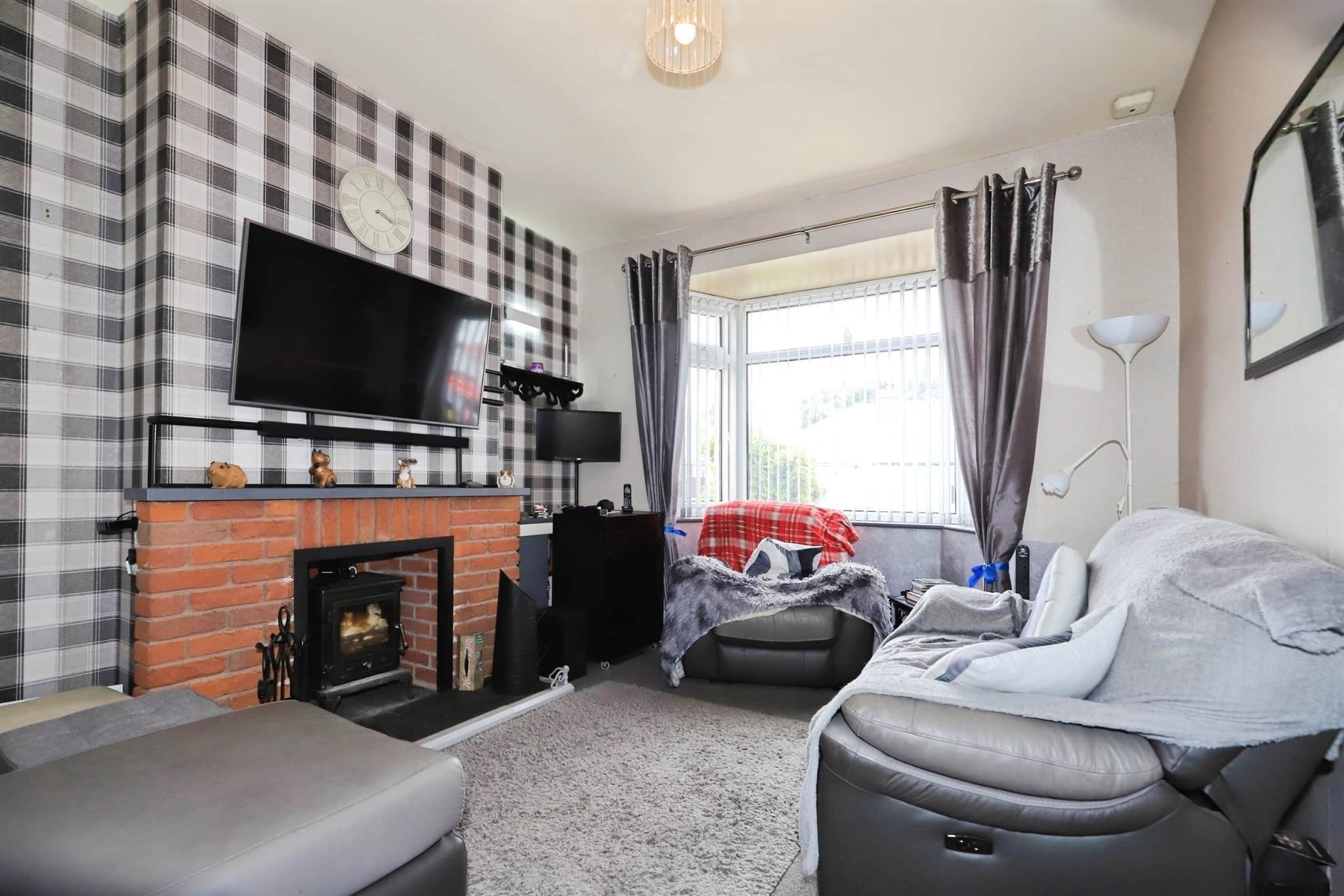 Property at Ward Grove, Wolverhampton
