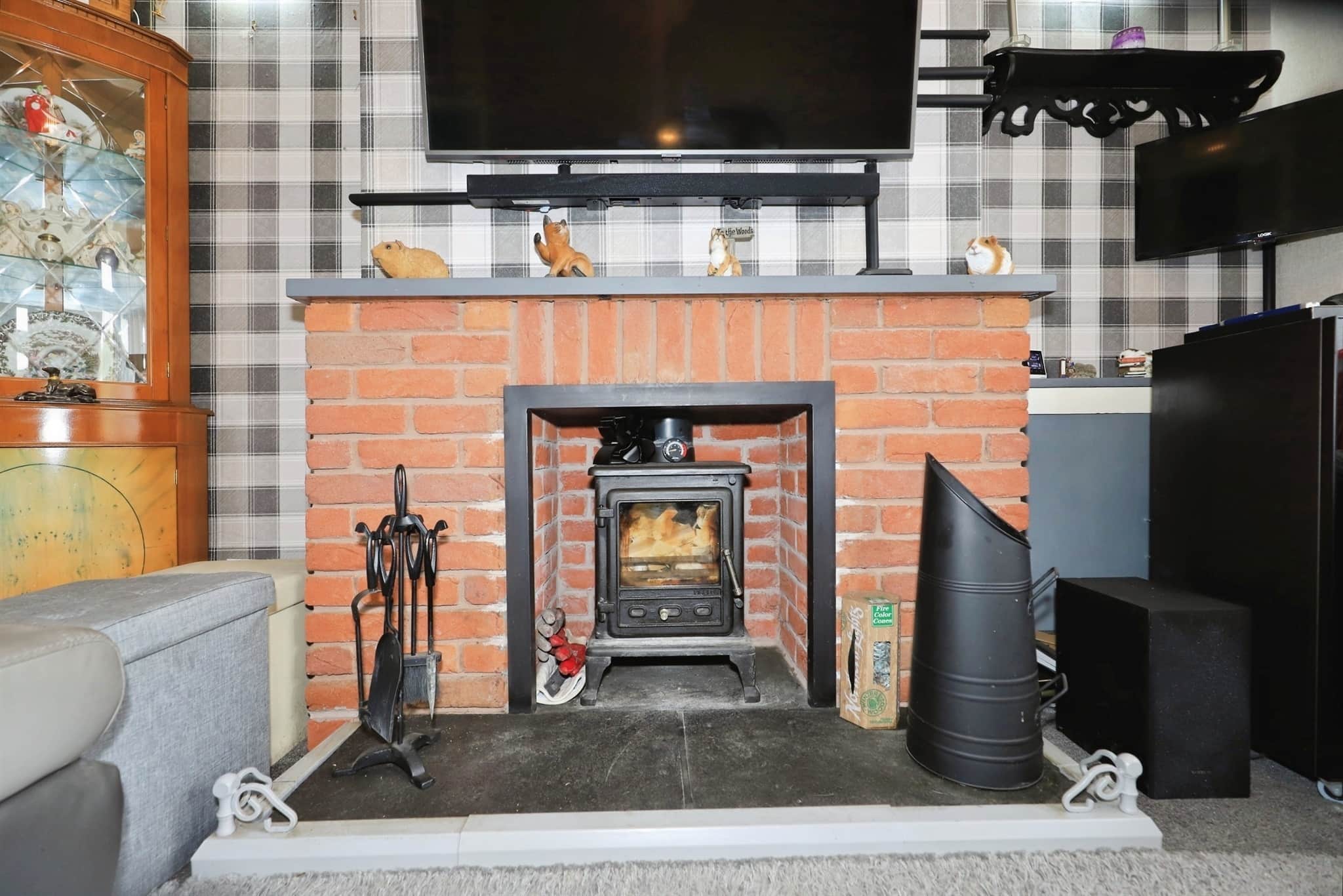 Property at Ward Grove, Wolverhampton