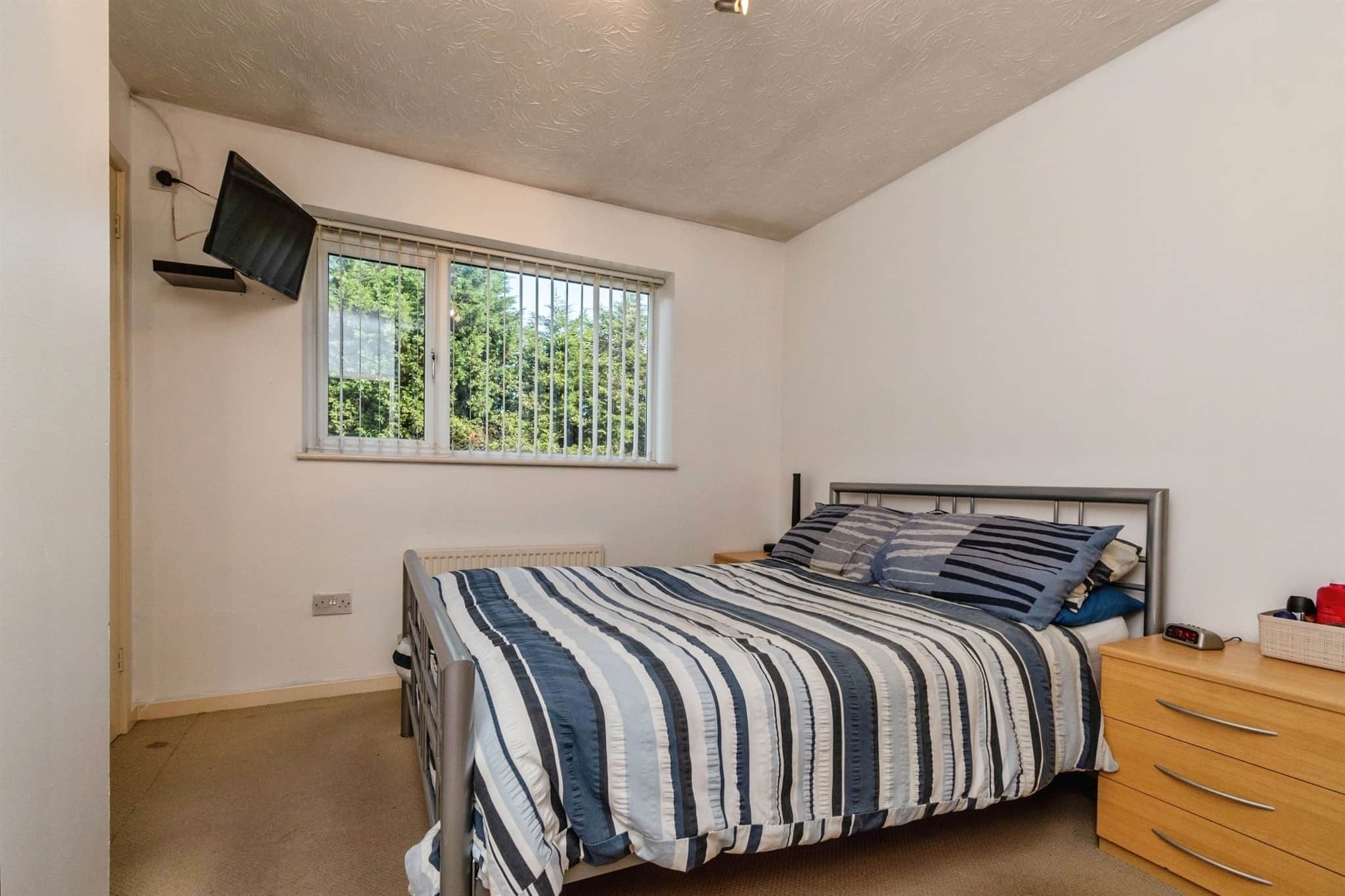 Property at Julie Croft, Bilston