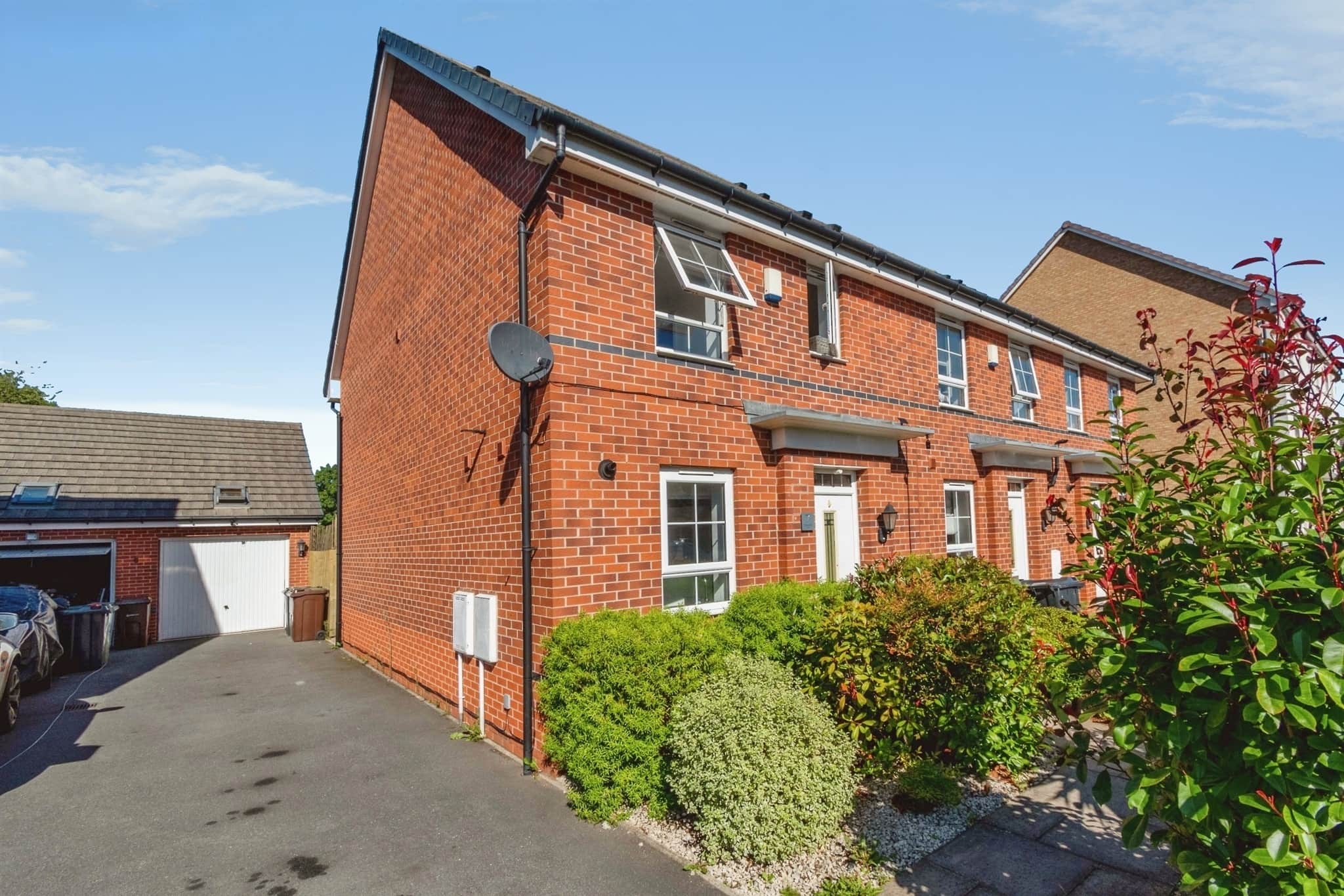 Property at Centenary Lane, Wednesbury