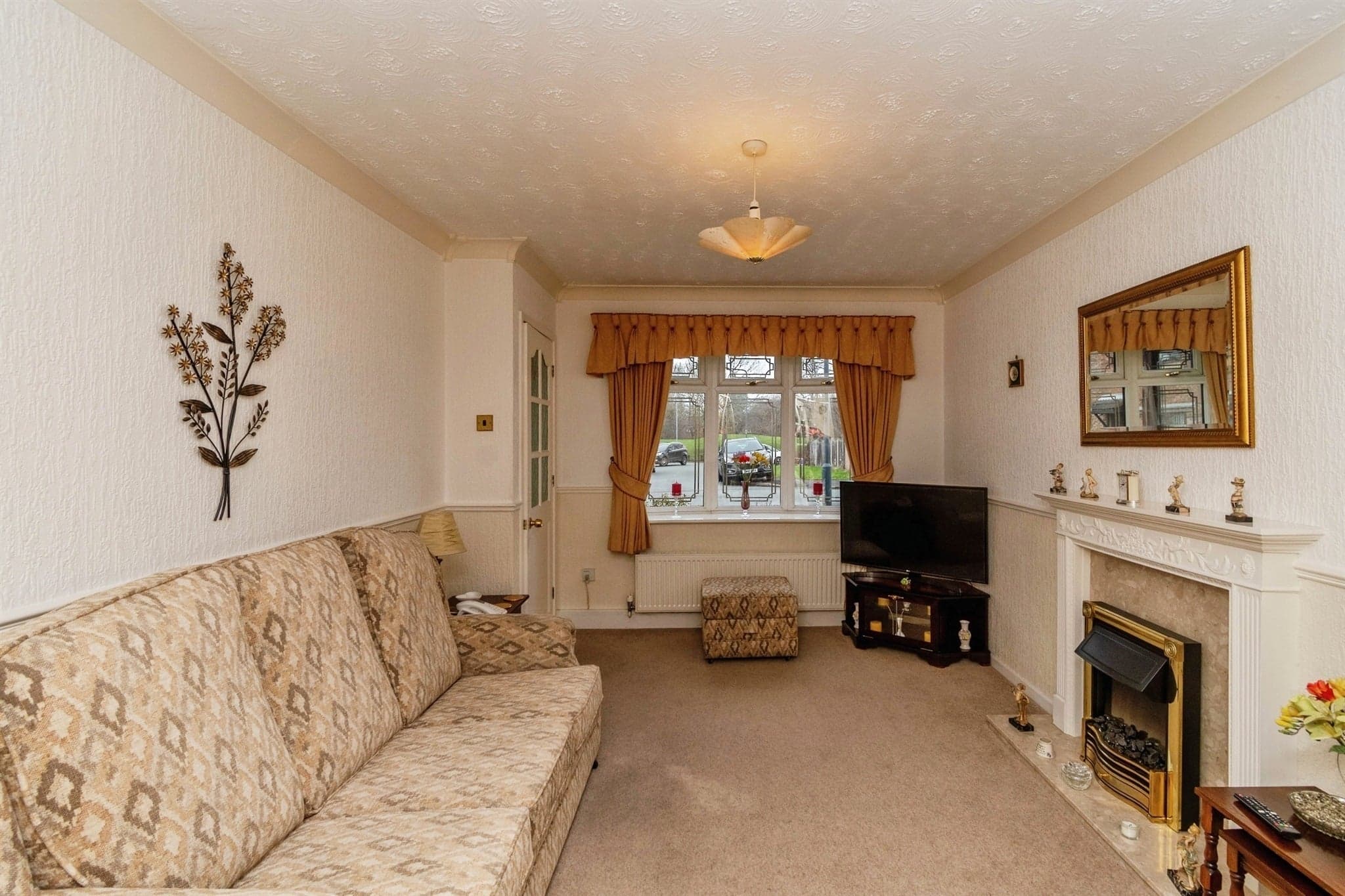 Property at Peel Close, Darlaston, Wednesbury