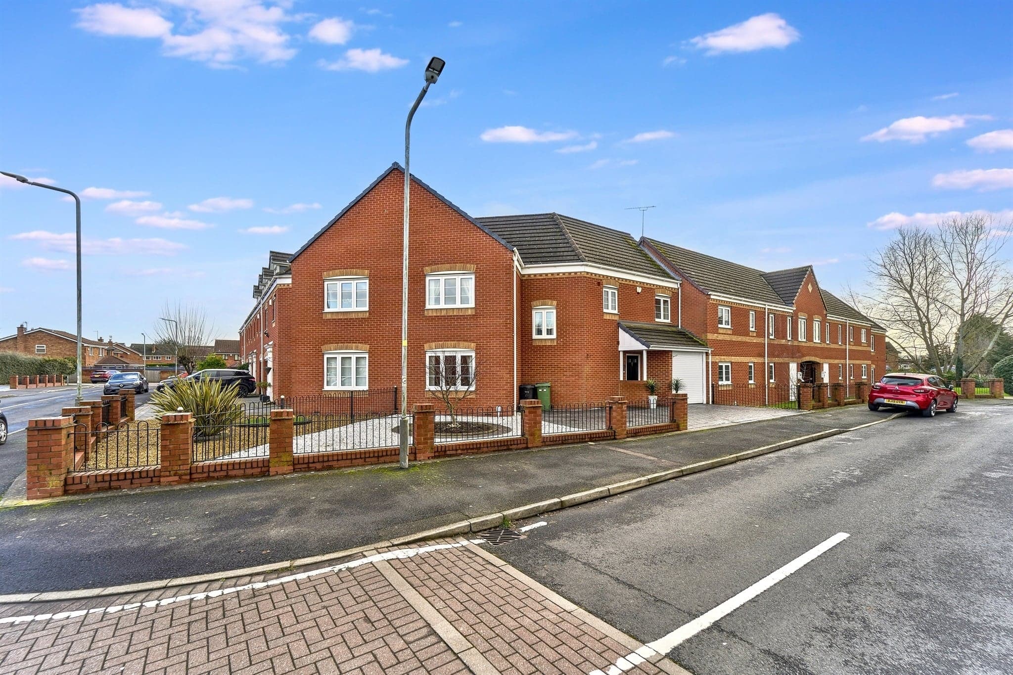 Property at Smallshire Close, Wednesfield, Wolverhampton