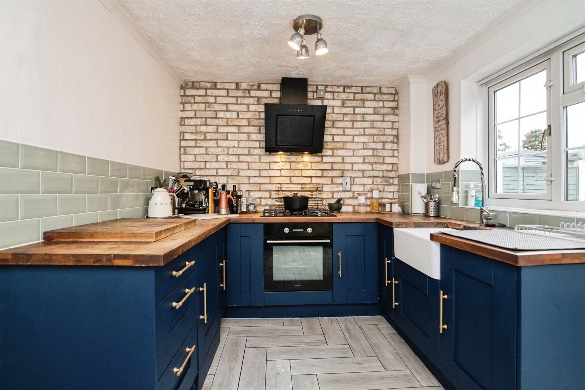 Property at Dixon Close, Tipton