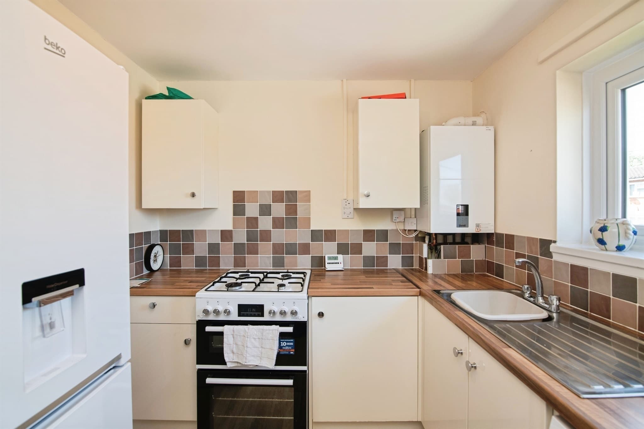 Property at Crown Walk, Tipton