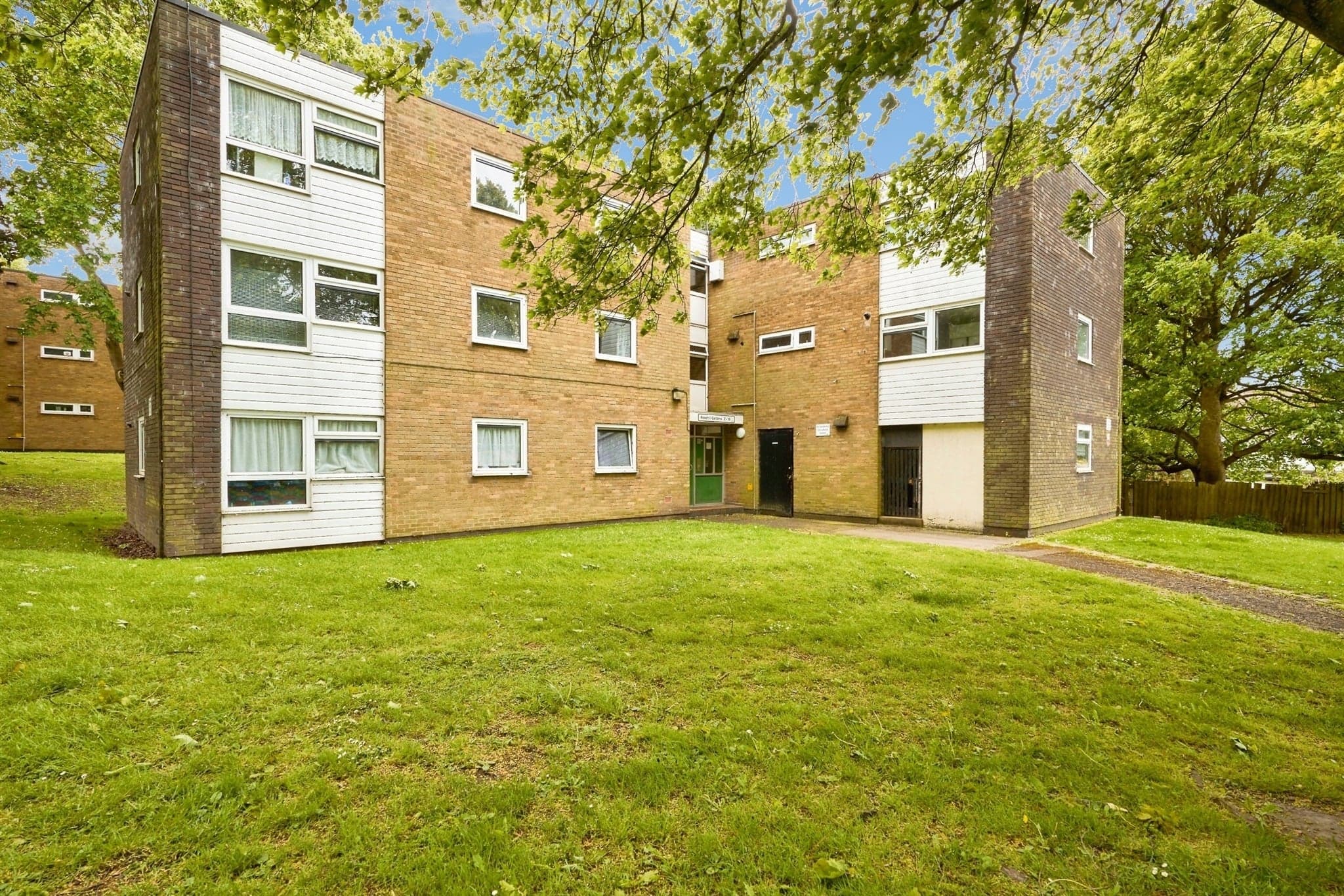 Property at Rosehill Gardens, Willenhall