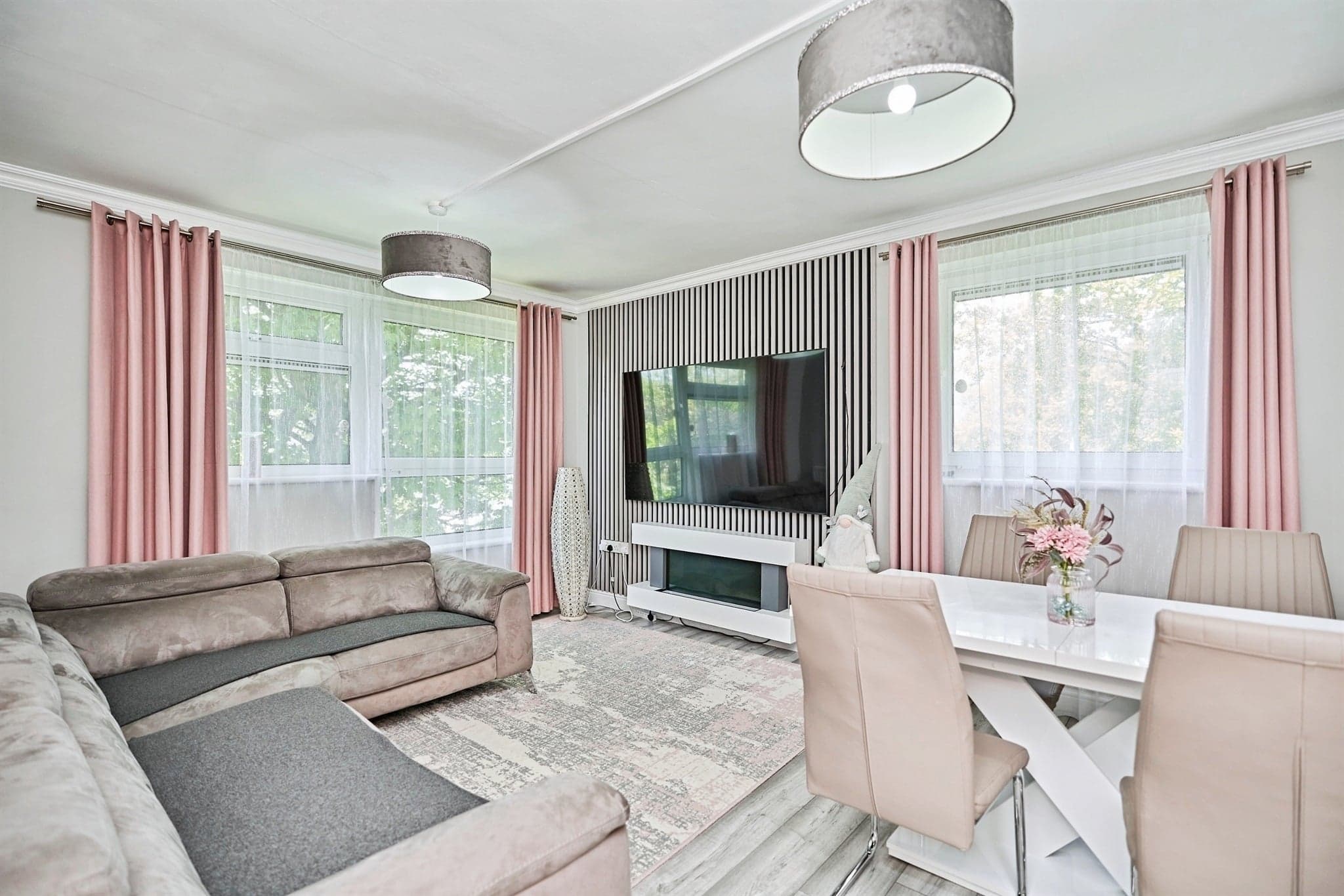 Property at Rosehill Gardens, Willenhall